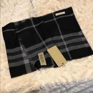 Burberry scarf